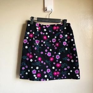 Ann Taylor size 2 embroidered miniskirt black purple